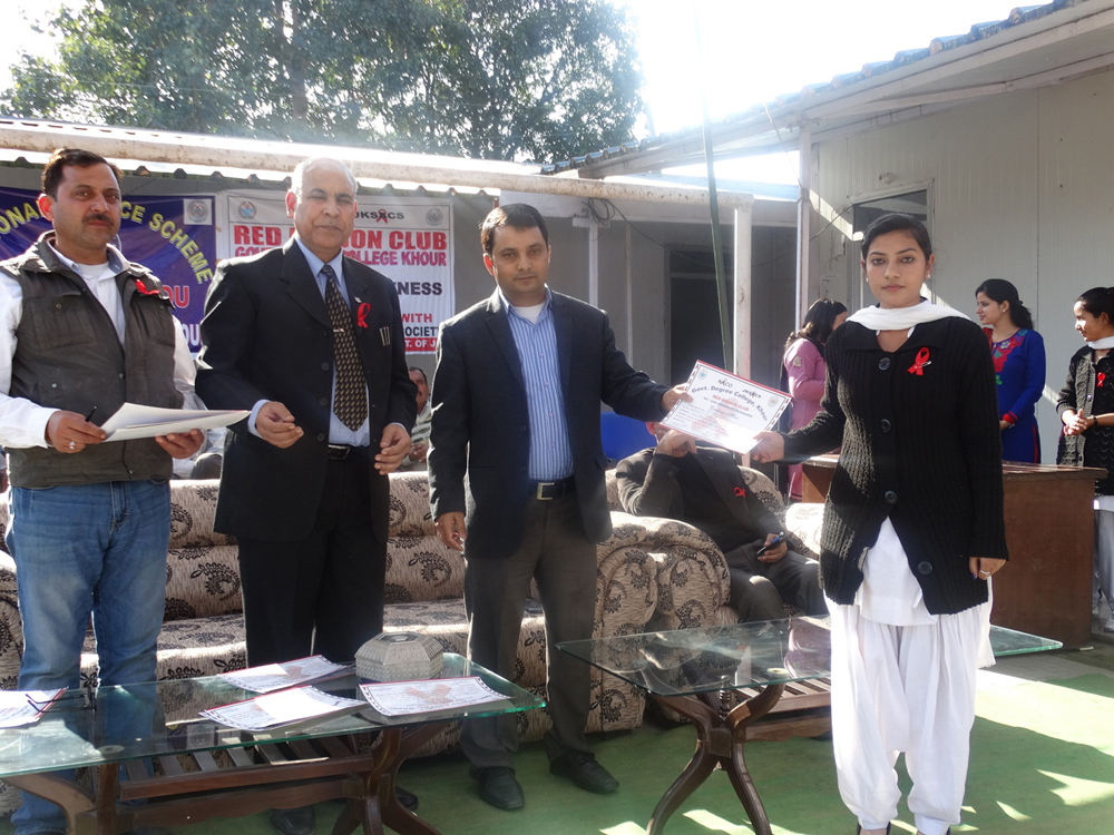 Volunteer work near me image