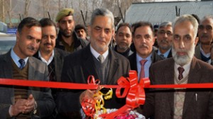 Chairman & CEO J&K Bank Mushtaq Ahmed inaugurating Currency Chest in Ganderbal. 