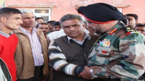 GOC-in-C Western Command, Lt Gen K J Singh interacting with RS Pura villagers.