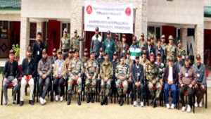 National Integration tour participants posing for group photograph with Lieutenant General DS Hooda and other officers at Udhampur.