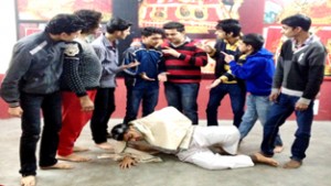 A scene from Dogri play ‘26 January Da Din Bba Mahan’ staged by Nat Manch in its Tuesday Theatre series.