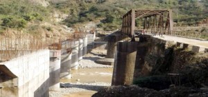 Work abandoned on Tawi bridge on Udhampur-Ramnagar Road.—Excelsior/Gopal