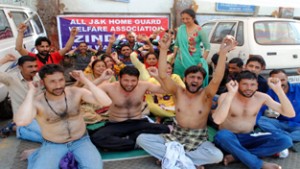 Home guards raising slogans during protest at Jammu on Friday.— Excelsior/Rakesh