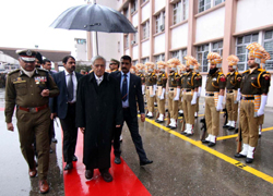 Chief Minister Mufti Mohammad Sayeed taking guard of honour at Civil Secretariat on his first day in office at Jammu on Monday. —Excelsior/Rakesh