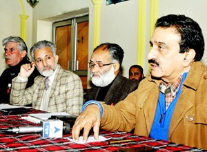 Coordination Committee of Private School Association (CCPSA) president Ghulam Nabi Var with senior members addressing a press conference in Srinagar on Tuesday. -Excelsior/Amin War