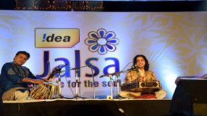 Abhay Rustum Sopori during ‘Idea Jalsa-Music for the Soul’ at Jammu on Friday.