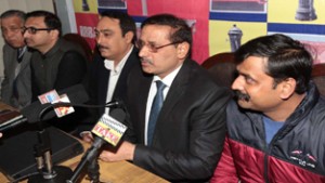 RBBA president, Baldev Khullar alongwith others addressing a press conference at Jammu on Sunday. -Excelsior/Rakesh