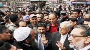 Chief Minister Mufti Sayeed interacting with traders of Srinagar city on Monday.
