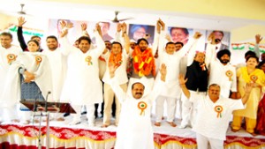 PCC chief GA Mir, CLP leader Rigzin Jora & other senior leaders at Congress Convention on Saturday. -Excelsior/Gautam