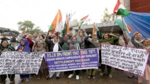 DPs from PoJK raising slogans during protest at Jammu on Friday. -Excelsior/Rakesh