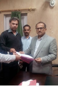 Memorandum being submitted to Dy CM.