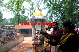 May-26, 2015- GANDERBAL: Kashmiri Hindu devotees pray at the Kheer Bhawani Temple at Tulla Mulla Ganderbal, some 28 km northeast of Srinagar, on Tuesday. Hundreds of Hindu devotees attended the prayers in the historic Kheer Bhavani Temple dedicated to the Hindu goddess Kheer Bhavani Photo/Mohd Amin War