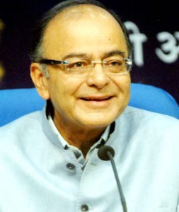 NEW DELHI, MAY 22 (UNI)- Union Minister of Finance, Corporate Affairs and Information and Broadcasting Arun Jaitley addressing a press conference to mark the completion of one year of NDA government in New Delhi on Friday. UNI PHOTO-29U