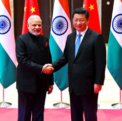 Prime Minister Narendra Modi with President of China Xi Jinping at Shaanxi Guest House in Xi'an on Thursday.