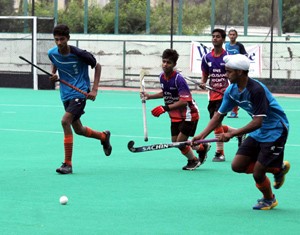 Players in action during a match of 5th Hockey India Sub Junior National Hockey Championship at KK Hakhu Astroturf Stadium in Jammu.     -Excelsior/Rakesh