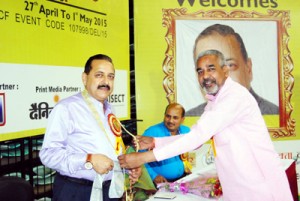 Union Minister Dr Jitendra Singh being felicitated at an event held to commemorate the memory of nationalist ideologue Dr.K.B. Hedgewar at New Delhi on Thursday.