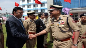 Senior officers receiving DGP K Rajendra Kumar at PHQ at Srinagar.