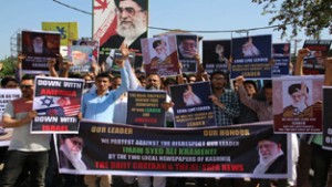 Shia people raising slogans during demonstration at Jammu on Friday.— Excelsior/Rakesh