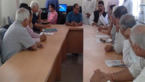 Deputy CM, Dr Nirmal Singh interacting with KP delegation on Sunday.