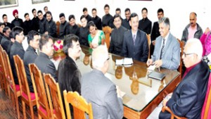 Governor, N N Vohra interacting with IFS Probationers at Raj Bhavan.