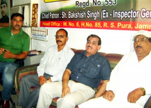 VPS Panwar interacting with media persons at Jammu on Thursday.