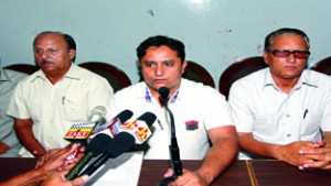 Members of PJAC for Akhnoor - Jourian addressing a press conference at Jammu on Wednesday. -Excelsior/ Rakesh