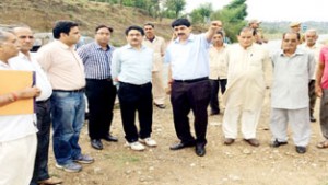 Minister of State for Finance Pawan Kumar Gupta reviewing progress on four-lanning of NH.