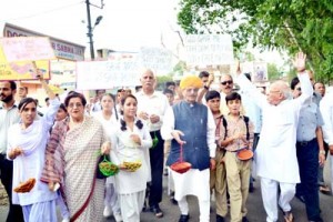 Activists of Dogra Sadar Sabha, social organizations and students taking out ‘Save the Birds’ campaign in Jammu on Tuesday.