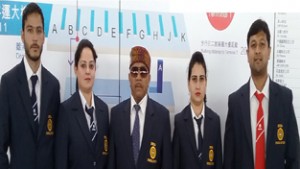 State Powerlifters posing  along with Organising Secretary of Indian Powerlifting Federation, Subrata Dutta.