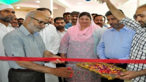  Education Minister Naeem Akhtar inaugurating Library block at Women’s College Baramulla.
