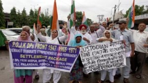 POJK DPs staging protest near Press Club in Jammu on Friday. —Excelsior/ Rakesh