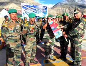 Brigadier Rajiv Ghai, Commander Tripeak Brigade flagging off Expedition Team.