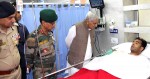 CM VISITED ARMY HOSPITAL TO ENQUIRE HEALTH OF THE POLICE PERSONNEL WHO WERE INJURED IN MILITANTS ATTACK AT MIRGUND LAST NIGHT