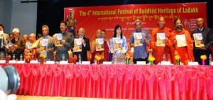 Defence Minister Manohar Parrikar, Yoga Guru Ramdev and other dignitaries at Leh on Monday. -Excelsior/Stenzin