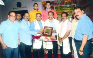 JMC Commissioner, Soujanya Sharma, JDA Vice-Chairman, Mubarak Singh and other guests being honoured by TNDC during a function at Jammu.