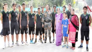 Players posing alongwith dignitaries at APS Damana on Thursday.