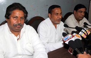 PCC leaders Sham Lal, Raman Bhalla and Ravinder Sharma addressing joint press conference in Jammu on Saturday.  —Excelsior/Rakesh
