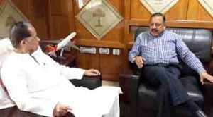 Union Minister Dr Jitendra Singh and Assam Chief Minister Tarun Gogoi holding a one - to - one meeting at the State Secretariat, Guwahati on Monday.