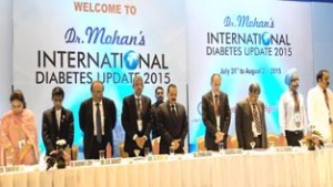 Union Minister and renowned Diabetologist Dr Jitendra Singh, flanked by President- elect American Diabetes Association Dr Desmond Schatz, President- elect International Diabetes Federation Dr S.M. Sadikot, Head of the Madras Diabetes Research Centre Dr V. Mohan, President RSSDI Dr S.V. Madhu, Dr Shashank Joshi, Dr Wander and other dignitaries, observing two-minute silence in memory of Late Dr A.P.J. Abdul Kalam before the start of 3-day "International Diabetes Update" at Chennai on Friday.