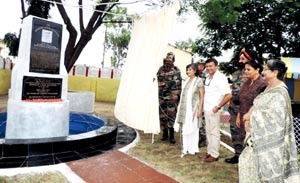 Army officers and others during rechristened ceremony of Cross Swords Sainik Institute as Bhaskar Sainik Institute at Akhnoor on Monday.