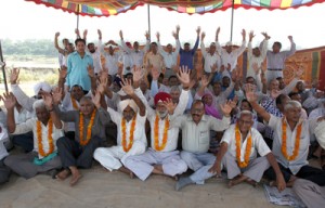 Retired personnel of paramilitary forces staging a protest at Hari Singh Park in Jammu. -Excelsior/Rakesh