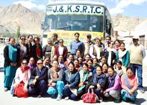 Team of Anganwari workers posing for a group photograph alongwith DC Leh, Parsana Ramaswami during flag off ceremony.
