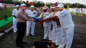 Chief guest felicitating winners during valedictory function of Inter-Frontier Band Competition.