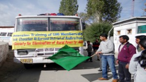 DC Prasanna Ramaswamy G flagging off SHG members for training to AP.