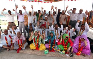 Protestors raising slogans during chain hunger strike at Jammu on Sunday.  -Excelsior/Rakesh