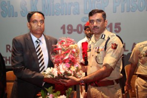 Director Police Academy Rajesh Kumar presenting a bouquet to DGP (Prison) S K Mishra during valedictory function of training programme for KAs Probationers on Saturday. 