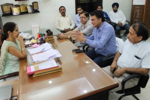 Katra hoteliers apprising JMC Commissioner of their concern on Friday.