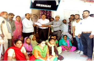 A deputation of JKHWF submitting a memorandum of demands to SDM Hiranagar for onward submission to CM.