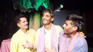 A scene from the play ‘Hathen Diyan Dittiyan’ staged by Natrang in its Sunday theatre series.