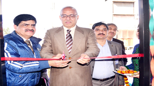 Chief General Manager, Anil Kishora inaugurating SBI e-Corner at Udhampur.